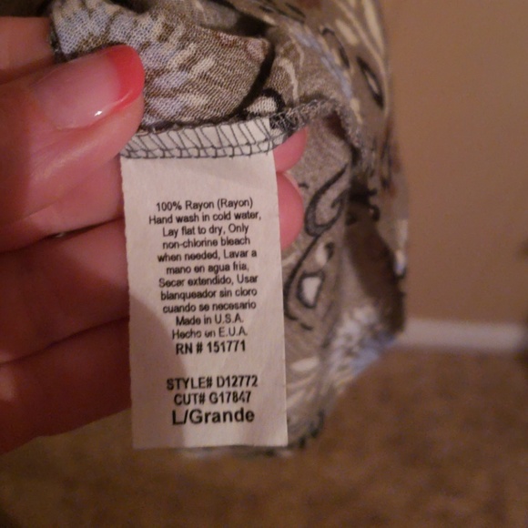 Dress - Picture 3 of 4